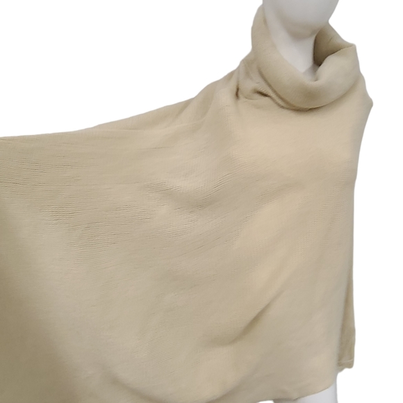 New with Tags Young USA Cream Cowel Neck Fringed Poncho One Size - Picture 4 of 9